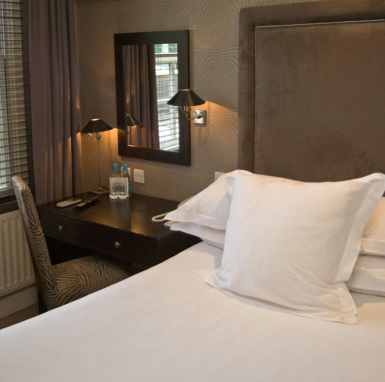 Hotel The Old Bridge Huntingdon Habitación foto